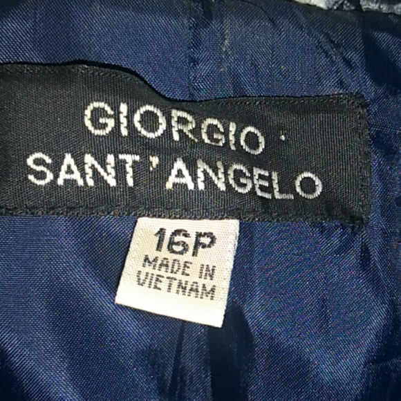 I am selling a jacket/top - Picture 3 of 3